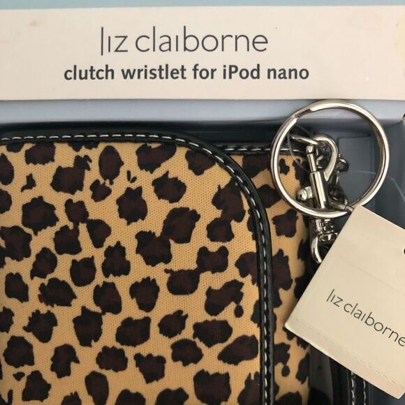 Liz Claiborne Leopard Wristlet IPod Nano Case - Picture 2 of 6